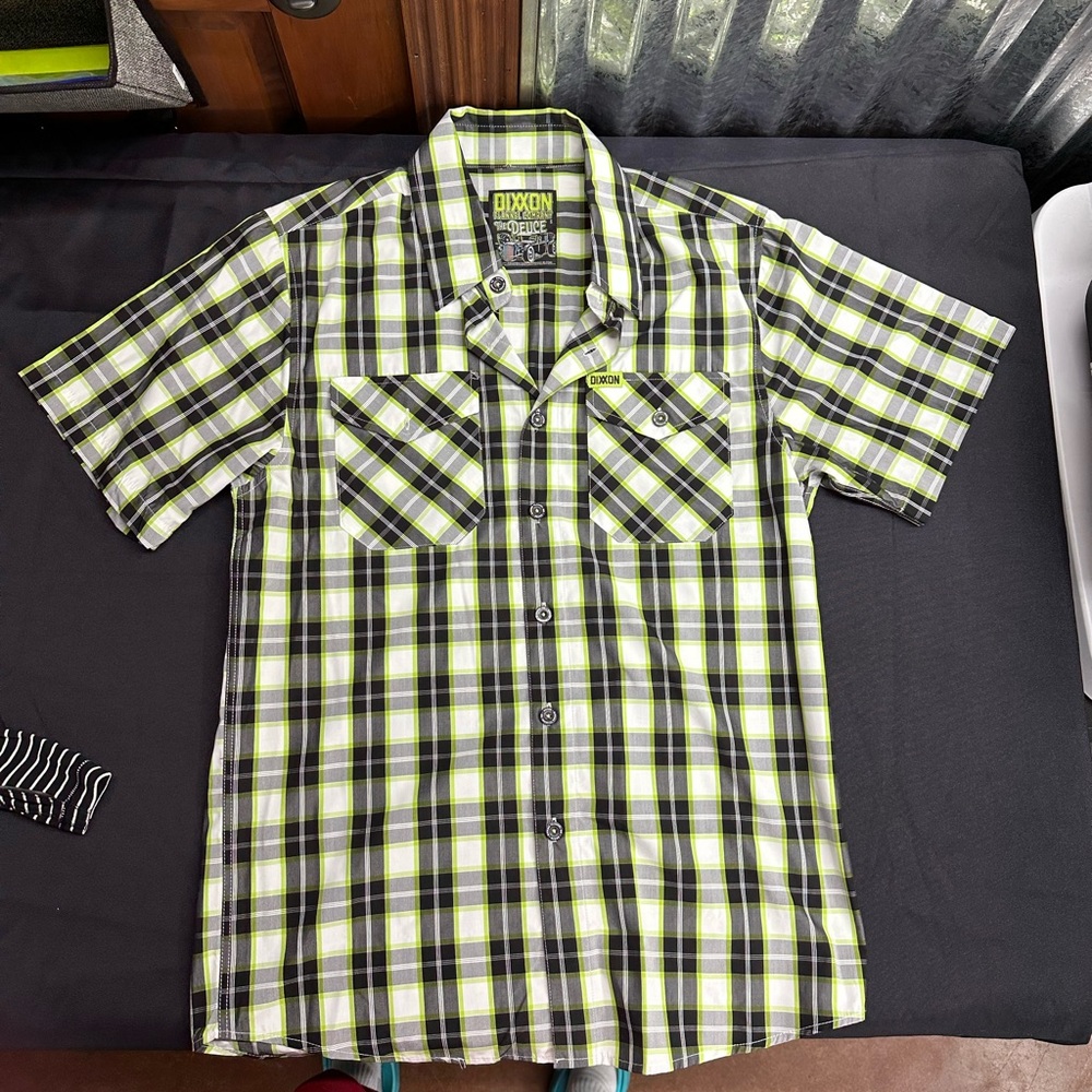 Dixxon light weight short sleeve button up
